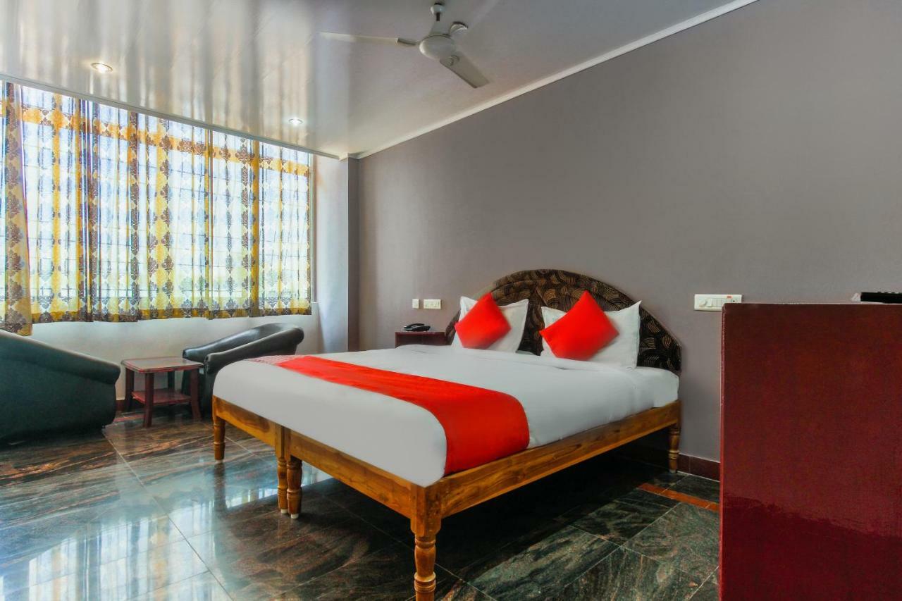 Oyo 45475 Annai Lodge 坦贾武尔 外观 照片