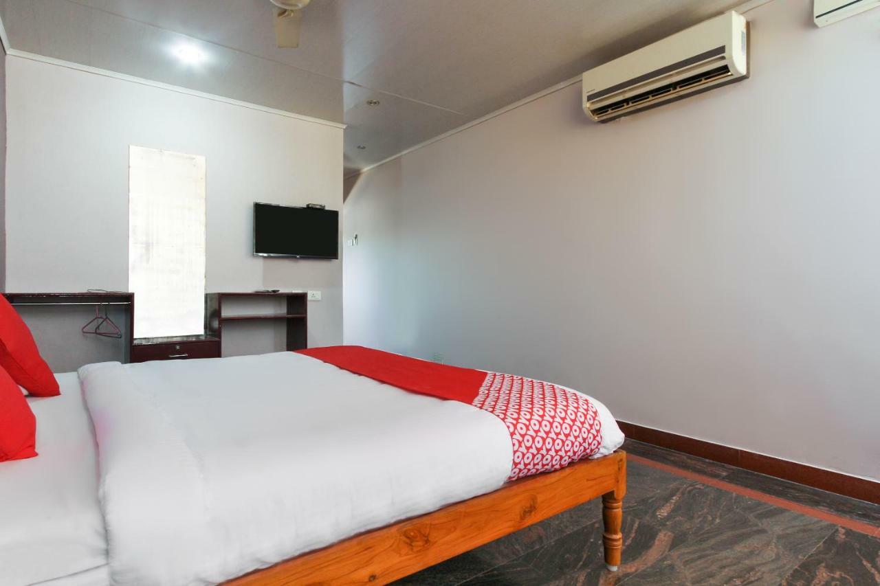 Oyo 45475 Annai Lodge 坦贾武尔 外观 照片